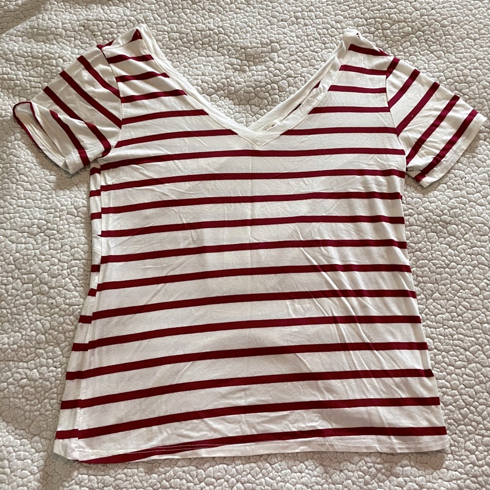 StitchFix short sleeve by Nine Britton. Size small.